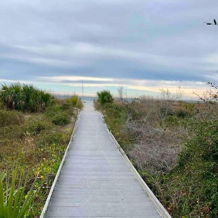 Forest Beach Condo Walk To Coligny, Pool, Tennis Хилтън Хед Айлънд Екстериор снимка