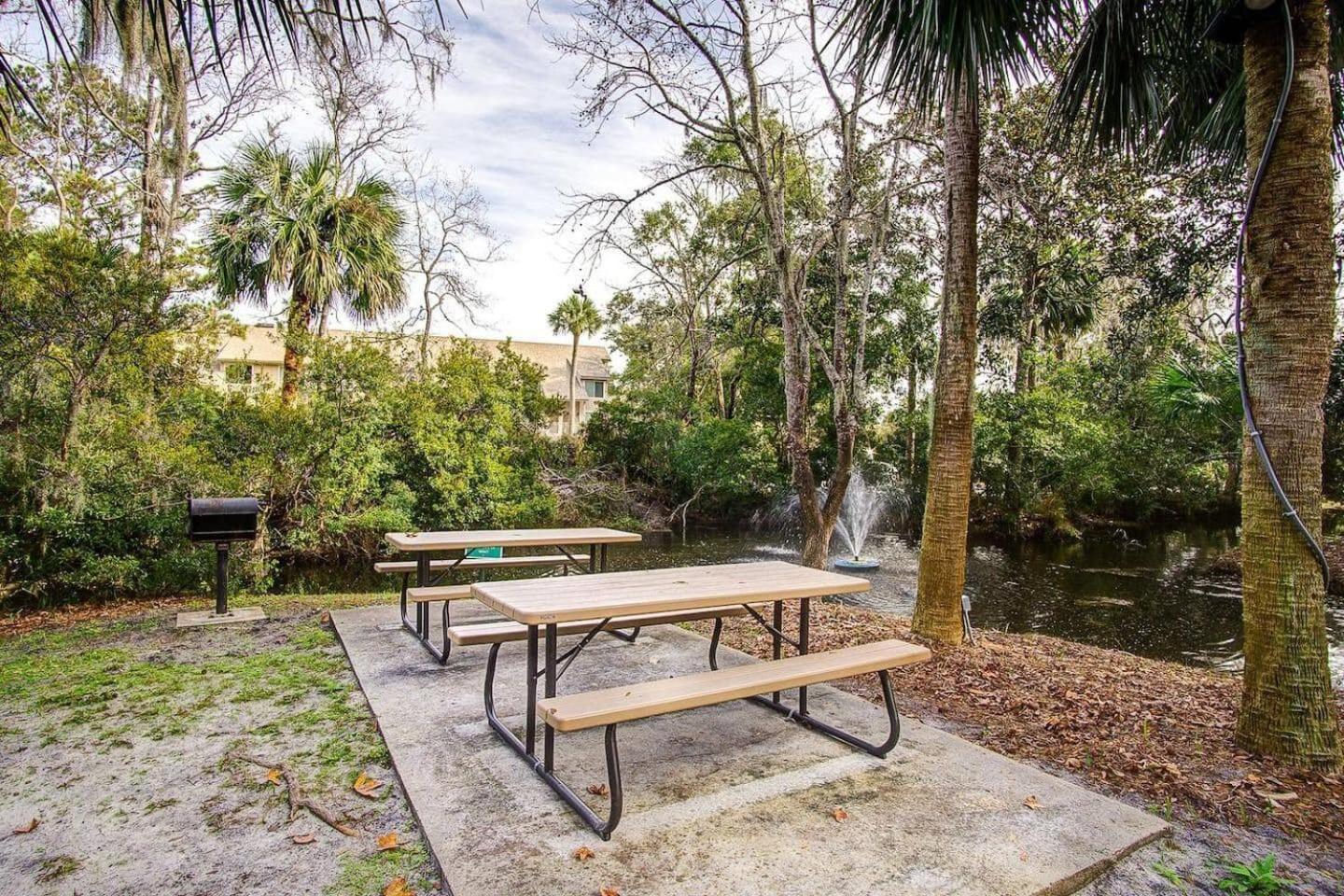 Forest Beach Condo Walk To Coligny, Pool, Tennis Хилтън Хед Айлънд Екстериор снимка