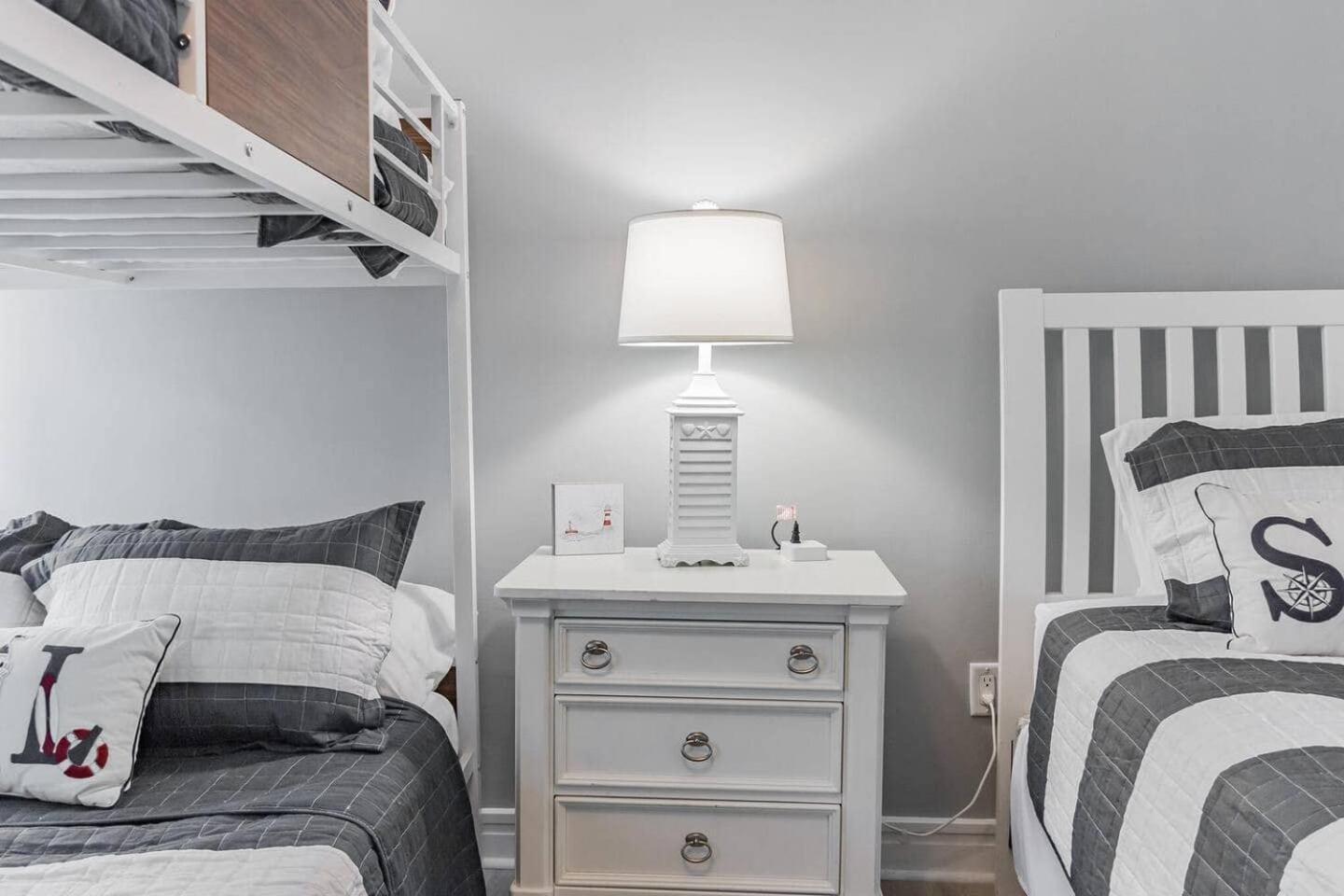Forest Beach Condo Walk To Coligny, Pool, Tennis Хилтън Хед Айлънд Екстериор снимка